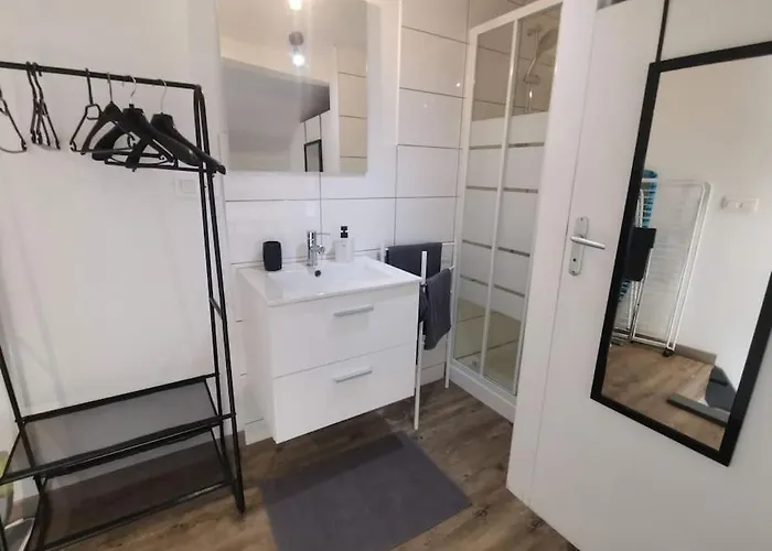 Esprit Cocooning -proche Centre- Apartman